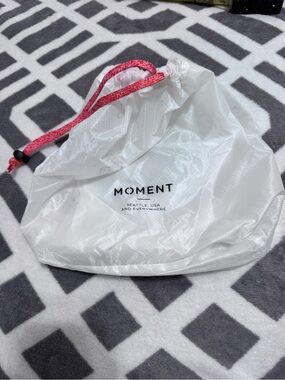 White Drawstring Camera Bag Pouch with Pink Cord